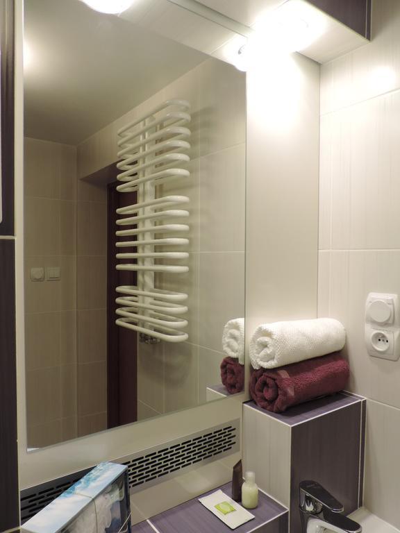 Violet Apartment